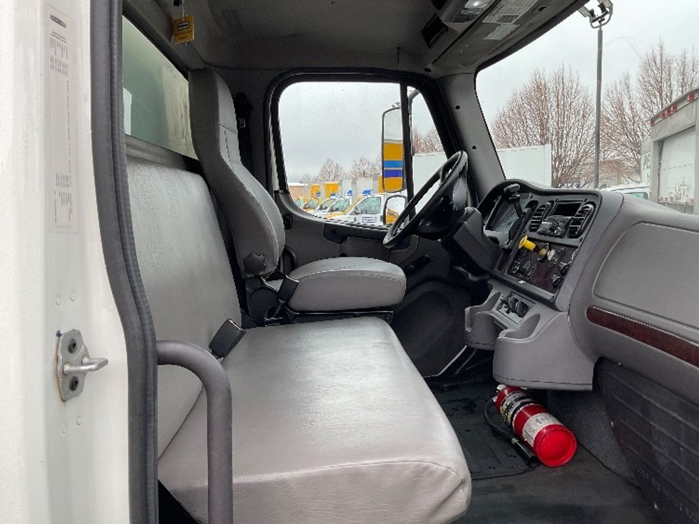 Medium Duty Box Truck-Light and Medium Duty Trucks-Freightliner-2019-M2-West Valley City-UT-98,817\n\t\tmiles-$ 50,000 - Image 21