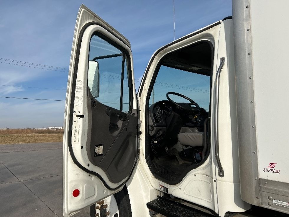 Medium Duty Box Truck-Light and Medium Duty Trucks-Freightliner-2019-M2-Wichita-KS-116,202\n\t\tmiles-$ 52,500 - Image 15