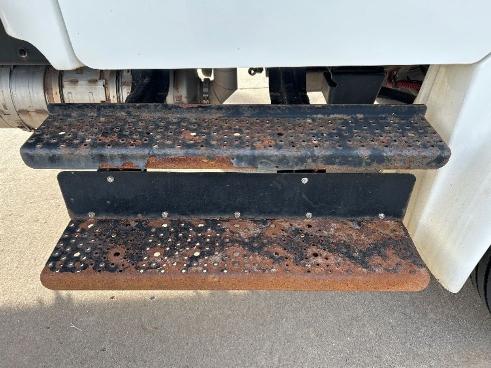 Medium Duty Box Truck-Light and Medium Duty Trucks-Freightliner-2019-M2-Wichita-KS-116,202\n\t\tmiles-$ 52,500 - Image 25