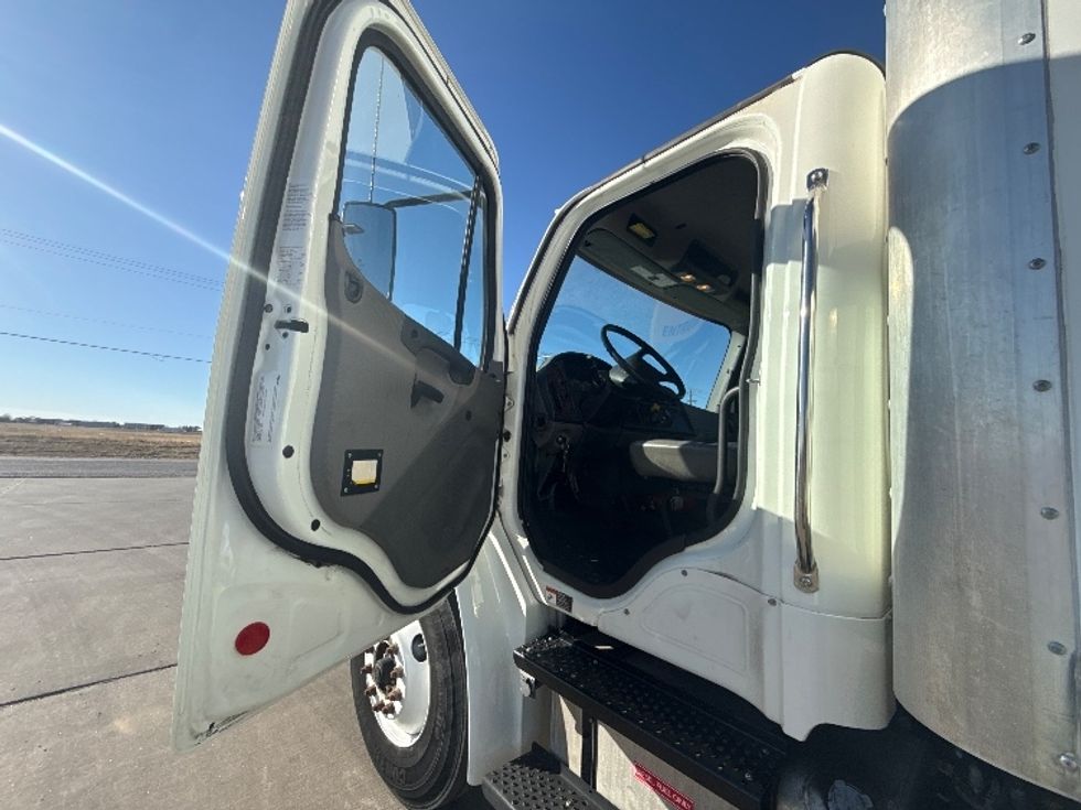 Medium Duty Box Truck-Light and Medium Duty Trucks-Freightliner-2019-M2-Wichita-KS-40,395\n\t\tmiles-$ 59,500 - Image 15