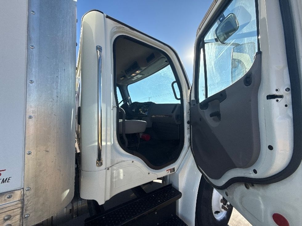 Medium Duty Box Truck-Light and Medium Duty Trucks-Freightliner-2019-M2-Wichita-KS-40,395\n\t\tmiles-$ 59,500 - Image 19