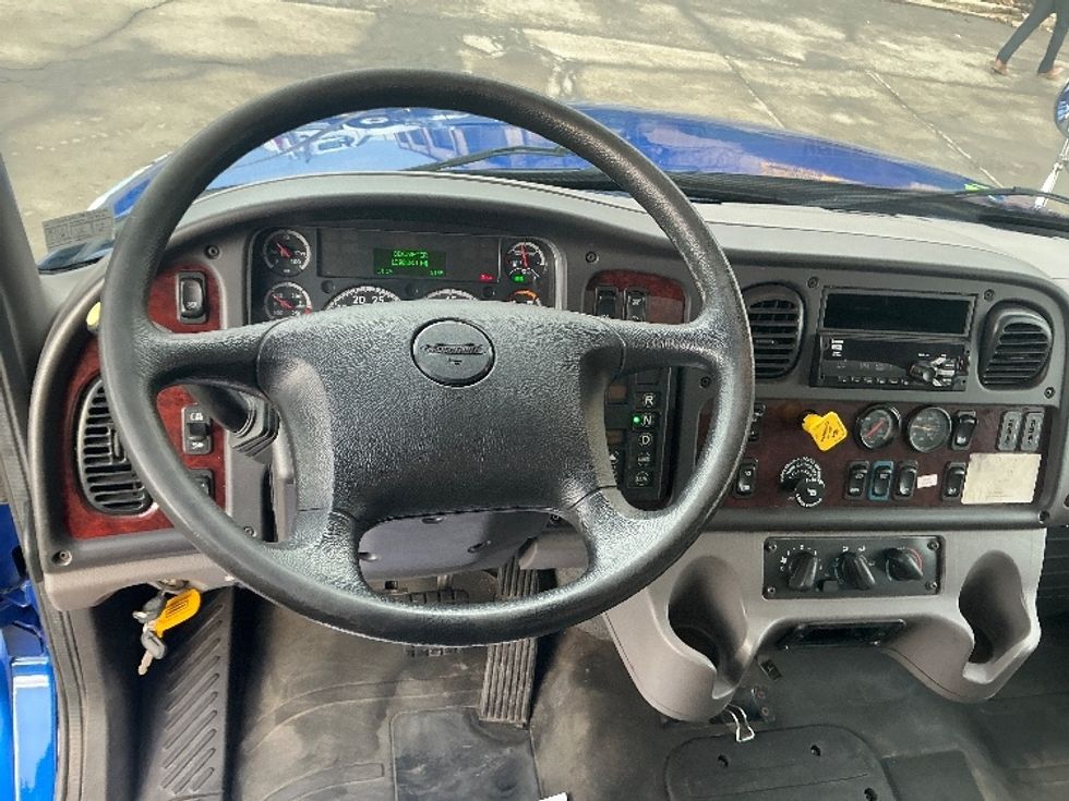 Medium Duty Box Truck-Light and Medium Duty Trucks-Freightliner-2019-M2-Wilkes Barre-PA-109,867\n\t\tmiles-$ 44,750 - Image 18