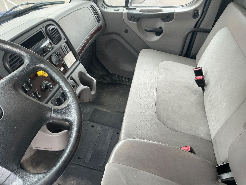 Medium Duty Box Truck-Light and Medium Duty Trucks-Freightliner-2019-M2-Wilkes Barre-PA-109,867\n\t\tmiles-$ 44,750 - Image 19