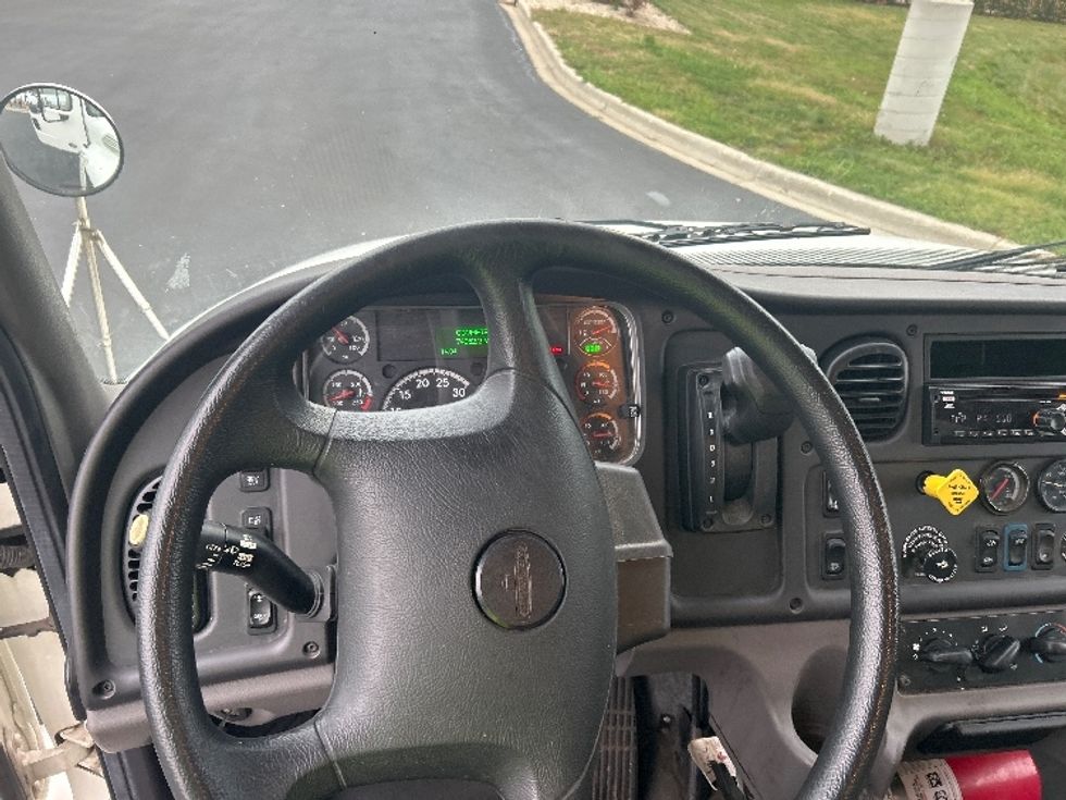 Medium Duty Box Truck-Light and Medium Duty Trucks-Freightliner-2019-M2-Windsor-WI-72,908\n\t\tmiles-$ 62,250 - Image 18