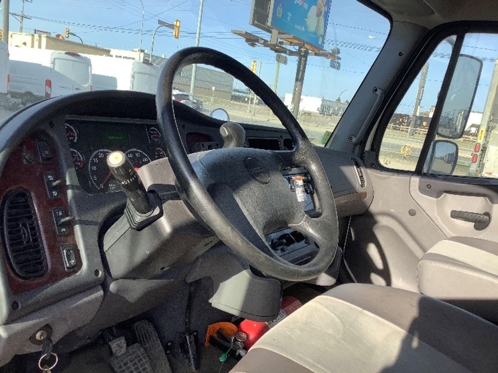 Medium Duty Box Truck-Light and Medium Duty Trucks-Freightliner-2019-M2-Winnipeg-MB-133,578\n\t\tkm-$ 69,500 - Image 17