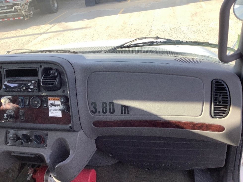 Medium Duty Box Truck-Light and Medium Duty Trucks-Freightliner-2019-M2-Winnipeg-MB-133,578\n\t\tkm-$ 69,500 - Image 21