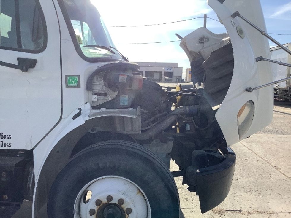 Medium Duty Box Truck-Light and Medium Duty Trucks-Freightliner-2019-M2-Winnipeg-MB-133,578\n\t\tkm-$ 69,500 - Image 23