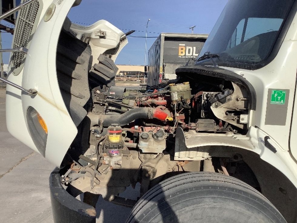 Medium Duty Box Truck-Light and Medium Duty Trucks-Freightliner-2019-M2-Winnipeg-MB-133,578\n\t\tkm-$ 69,500 - Image 24