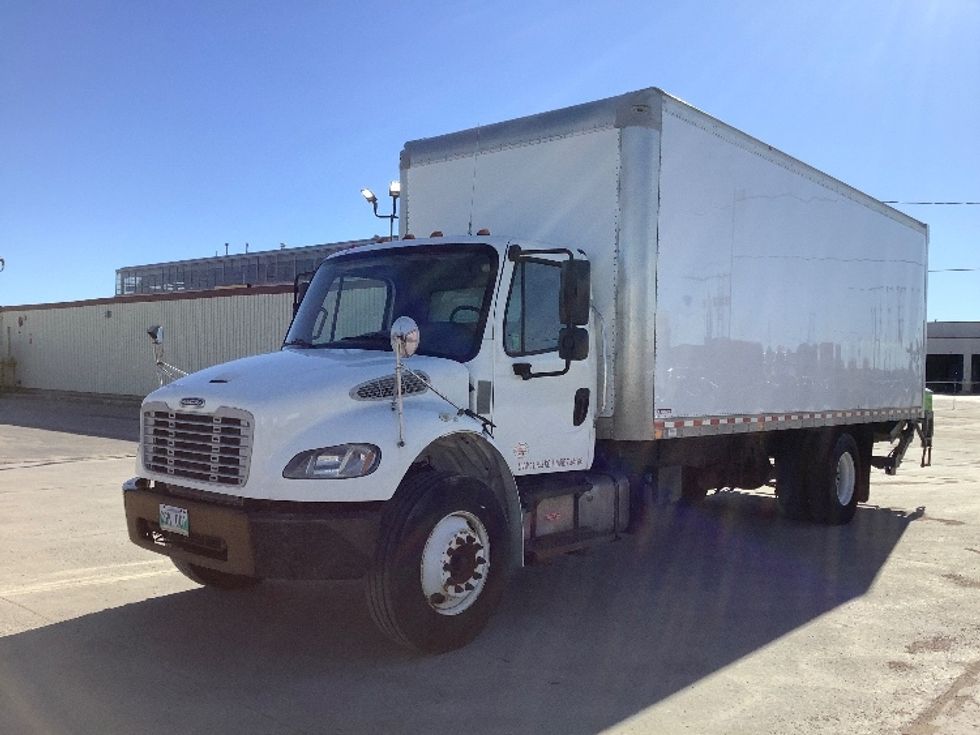 Medium Duty Box Truck-Light and Medium Duty Trucks-Freightliner-2019-M2-Winnipeg-MB-294,794\n\t\tkm-$ 62,000 - Image 3