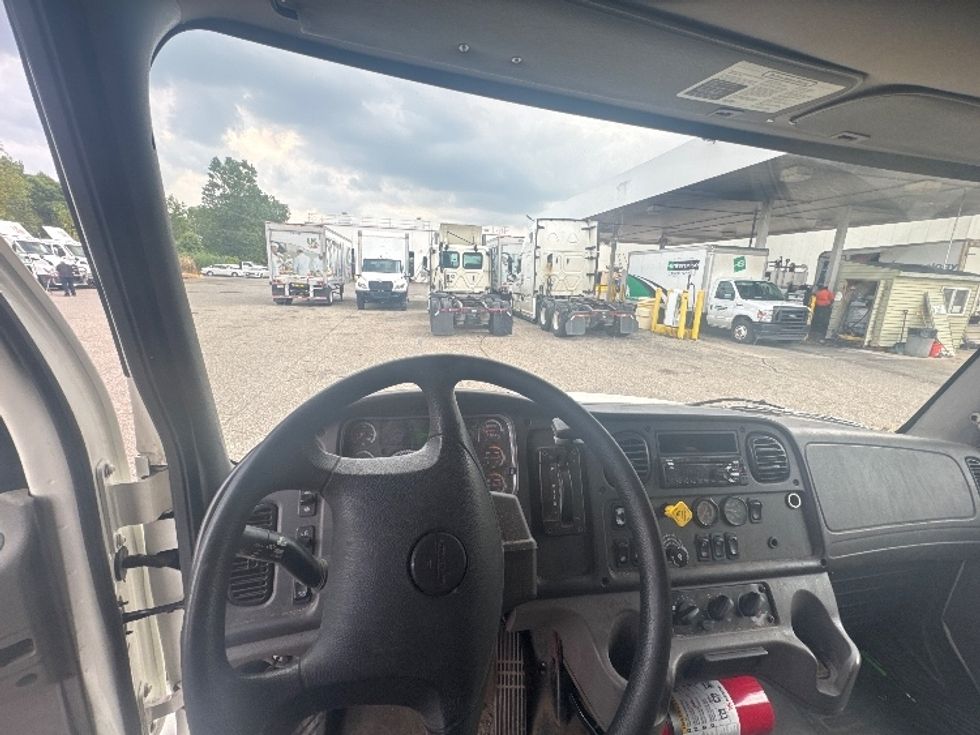 Medium Duty Box Truck-Light and Medium Duty Trucks-Freightliner-2019-M2-Wixom-MI-135,846\n\t\tmiles-$ 56,000 - Image 18