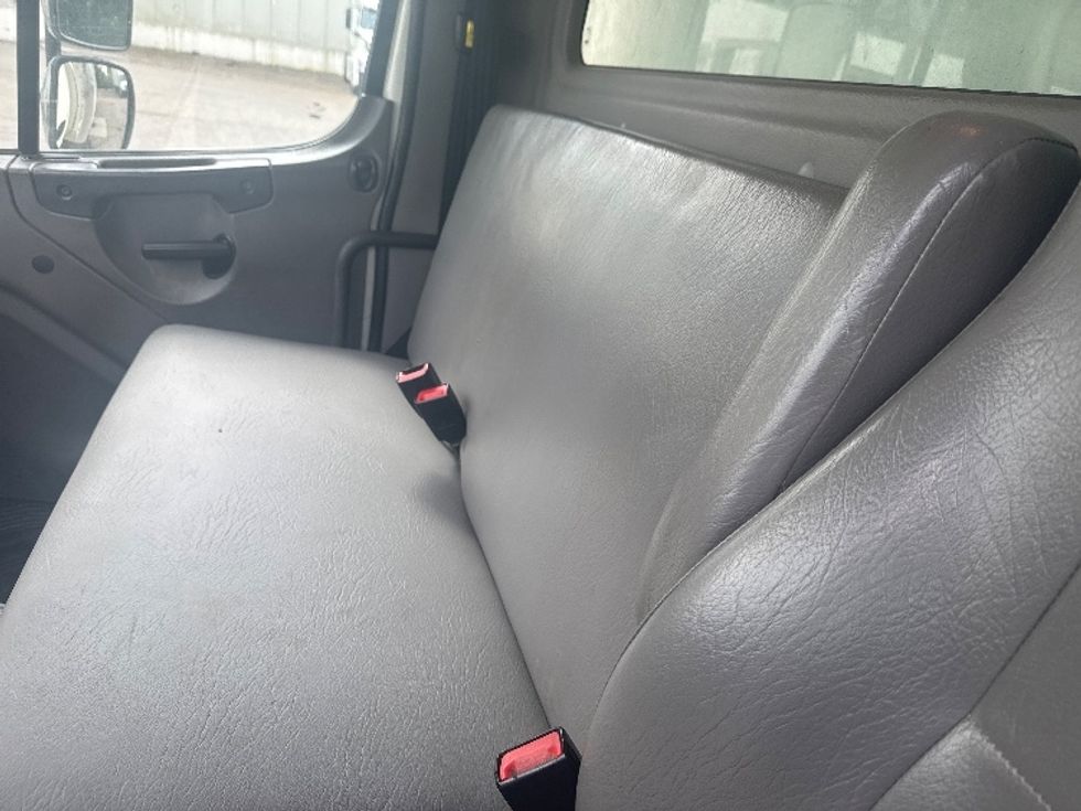 Medium Duty Box Truck-Light and Medium Duty Trucks-Freightliner-2019-M2-Wixom-MI-135,846\n\t\tmiles-$ 56,000 - Image 19