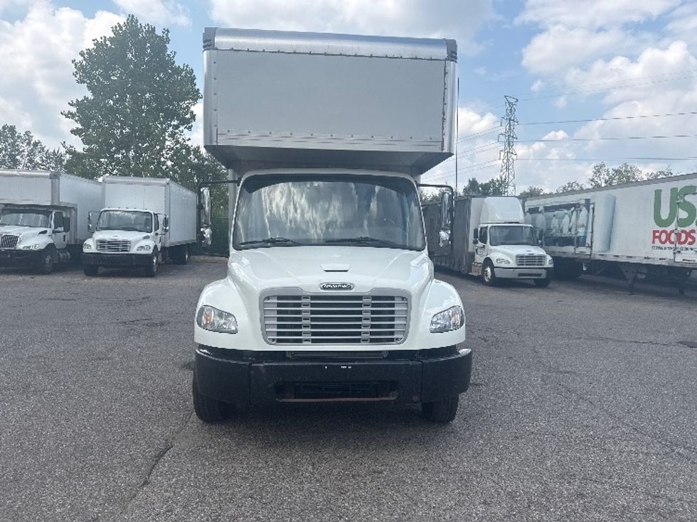 Medium Duty Box Truck-Light and Medium Duty Trucks-Freightliner-2019-M2-Wixom-MI-135,846\n\t\tmiles-$ 56,000 - Image 2