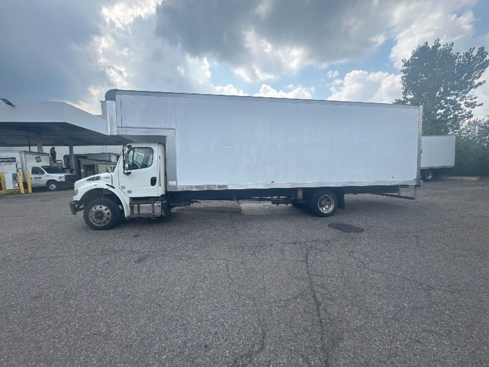 Medium Duty Box Truck-Light and Medium Duty Trucks-Freightliner-2019-M2-Wixom-MI-135,846\n\t\tmiles-$ 56,000 - Image 4