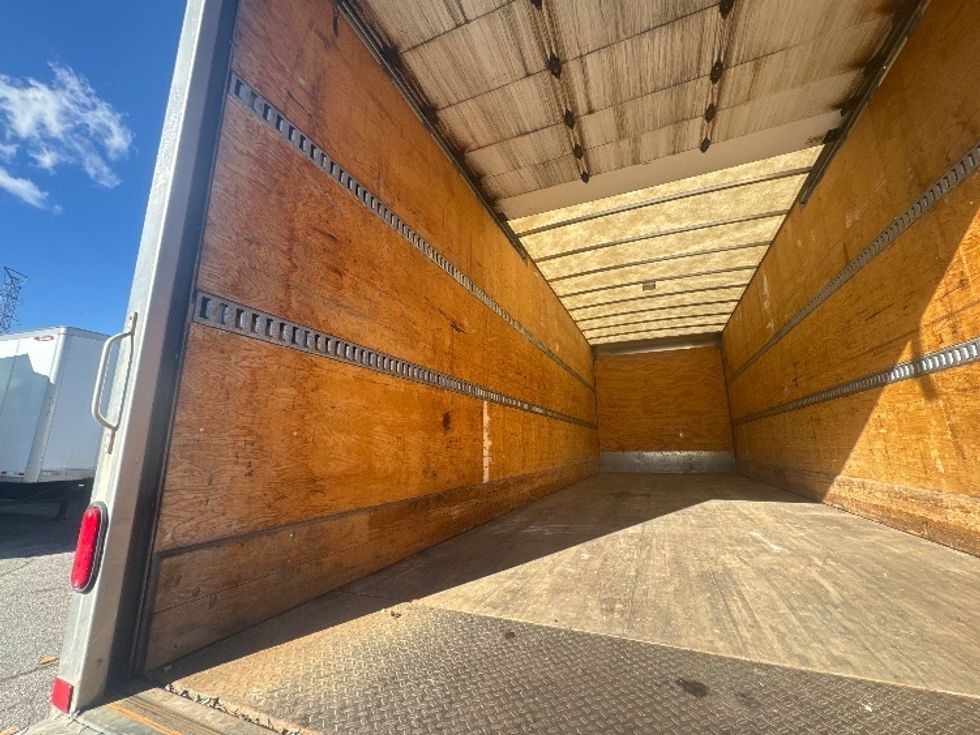 Medium Duty Box Truck-Light and Medium Duty Trucks-Freightliner-2019-M2-Wixom-MI-217,453\n\t\tmiles-$ 45,250 - Image 11
