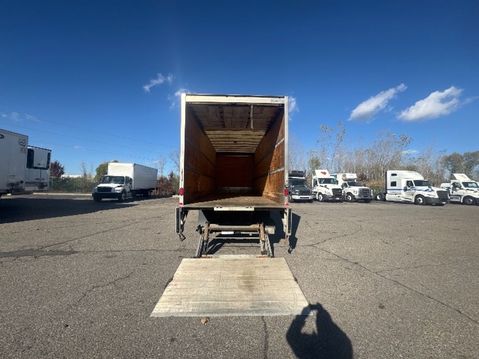 Medium Duty Box Truck-Light and Medium Duty Trucks-Freightliner-2019-M2-Wixom-MI-217,453\n\t\tmiles-$ 45,250 - Image 9
