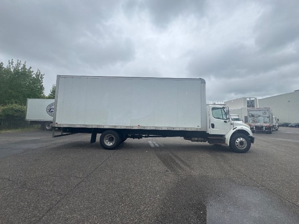 Medium Duty Box Truck-Light and Medium Duty Trucks-Freightliner-2019-M2-Wixom-MI-242,271\n\t\tmiles-$ 34,000 - Image 15