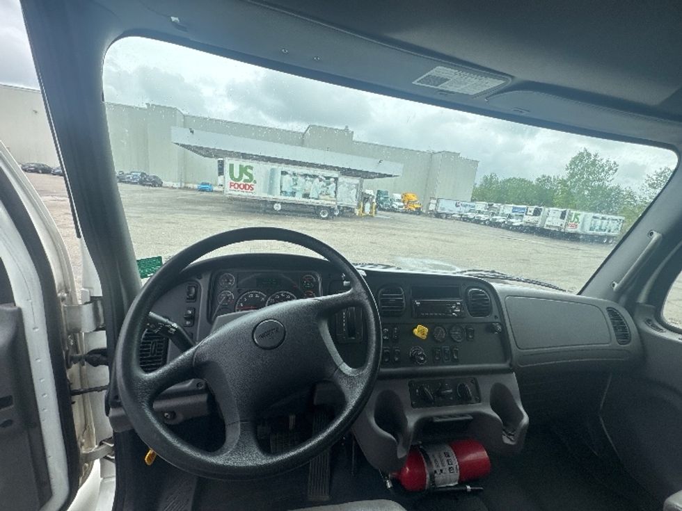 Medium Duty Box Truck-Light and Medium Duty Trucks-Freightliner-2019-M2-Wixom-MI-242,271\n\t\tmiles-$ 34,000 - Image 17