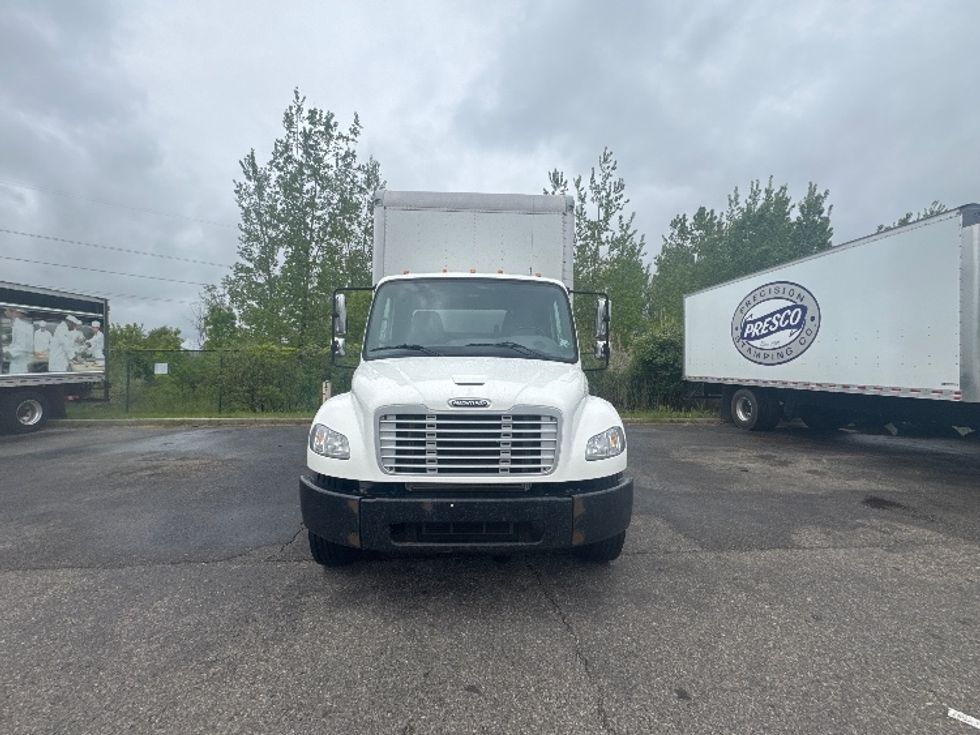 Medium Duty Box Truck-Light and Medium Duty Trucks-Freightliner-2019-M2-Wixom-MI-242,271\n\t\tmiles-$ 34,000 - Image 2