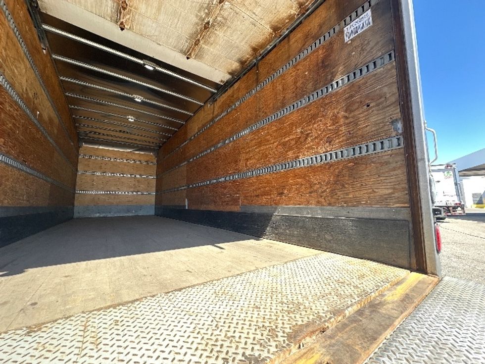 Medium Duty Box Truck-Light and Medium Duty Trucks-Freightliner-2019-M2-Wixom-MI-267,338\n\t\tmiles-$ 37,500 - Image 12