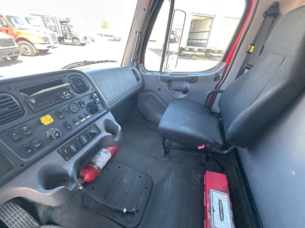 Medium Duty Box Truck-Light and Medium Duty Trucks-Freightliner-2019-M2-Wixom-MI-267,338\n\t\tmiles-$ 37,500 - Image 19