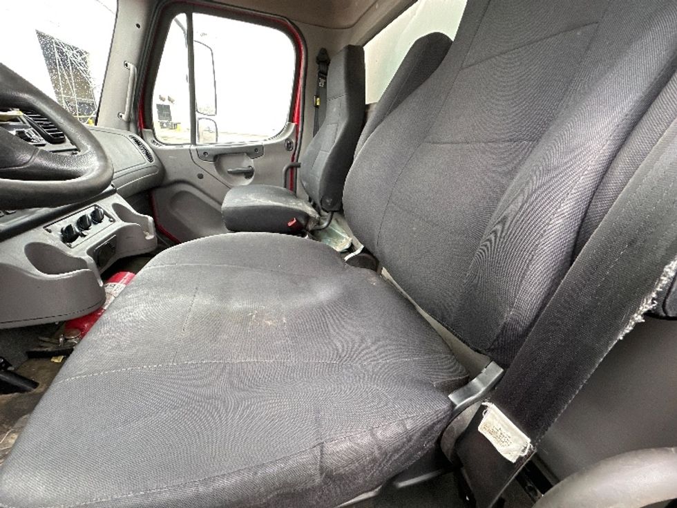Medium Duty Box Truck-Light and Medium Duty Trucks-Freightliner-2019-M2-Wixom-MI-308,415\n\t\tmiles-$ 31,500 - Image 19