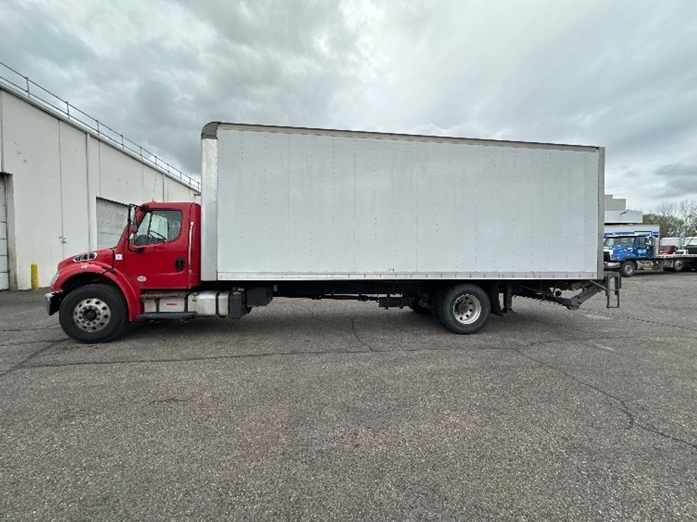 Medium Duty Box Truck-Light and Medium Duty Trucks-Freightliner-2019-M2-Wixom-MI-308,415\n\t\tmiles-$ 31,500 - Image 4