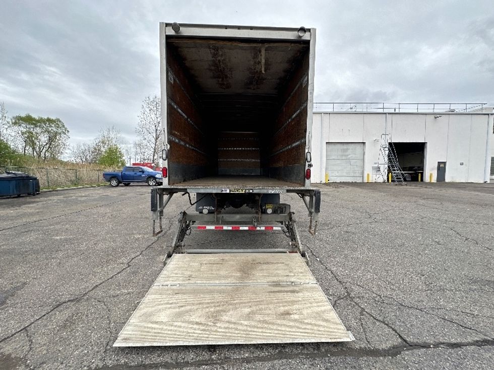 Medium Duty Box Truck-Light and Medium Duty Trucks-Freightliner-2019-M2-Wixom-MI-308,415\n\t\tmiles-$ 31,500 - Image 9