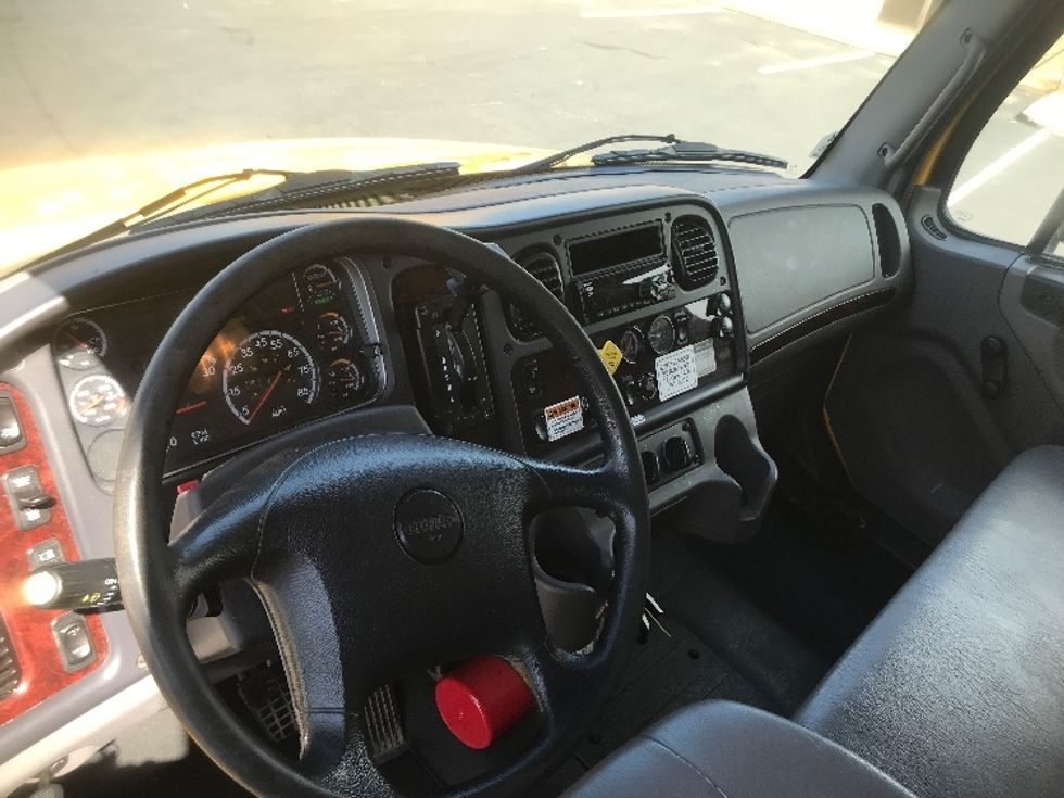 Medium Duty Box Truck-Light and Medium Duty Trucks-Freightliner-2019-M2-York-PA-206,241\n\t\tmiles-$ 41,000 - Image 18