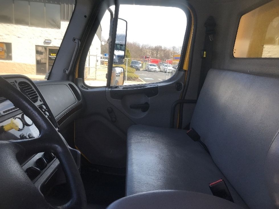 Medium Duty Box Truck-Light and Medium Duty Trucks-Freightliner-2019-M2-York-PA-206,241\n\t\tmiles-$ 41,000 - Image 19