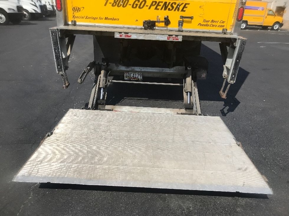 Medium Duty Box Truck-Light and Medium Duty Trucks-Freightliner-2019-M2-York-PA-206,241\n\t\tmiles-$ 41,000 - Image 9