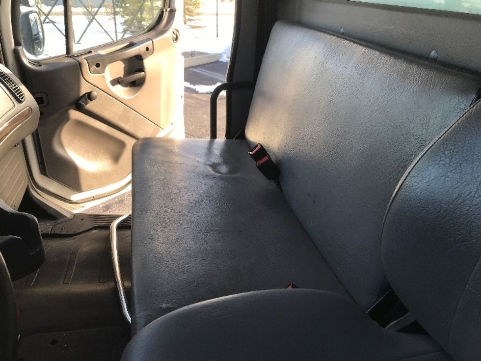 Medium Duty Box Truck-Light and Medium Duty Trucks-Freightliner-2019-M2-Zelienople-PA-132,272\n\t\tmiles-$ 57,500 - Image 19