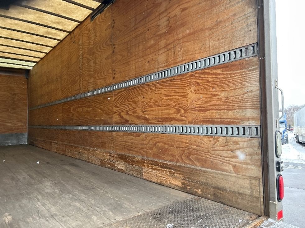 Medium Duty Box Truck-Light and Medium Duty Trucks-Freightliner-2019-M2-Zelienople-PA-183,538\n\t\tmiles-$ 36,250 - Image 12