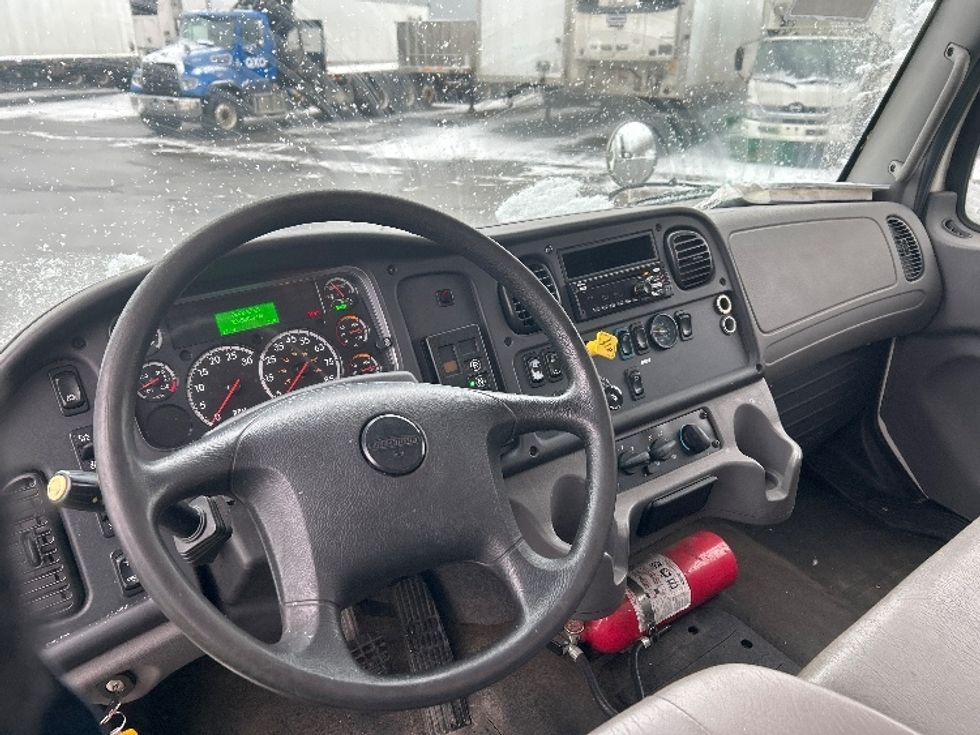 Medium Duty Box Truck-Light and Medium Duty Trucks-Freightliner-2019-M2-Zelienople-PA-183,538\n\t\tmiles-$ 36,250 - Image 18