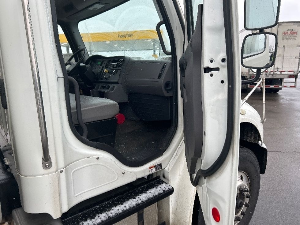 Medium Duty Box Truck-Light and Medium Duty Trucks-Freightliner-2019-M2-Zelienople-PA-183,538\n\t\tmiles-$ 36,250 - Image 20