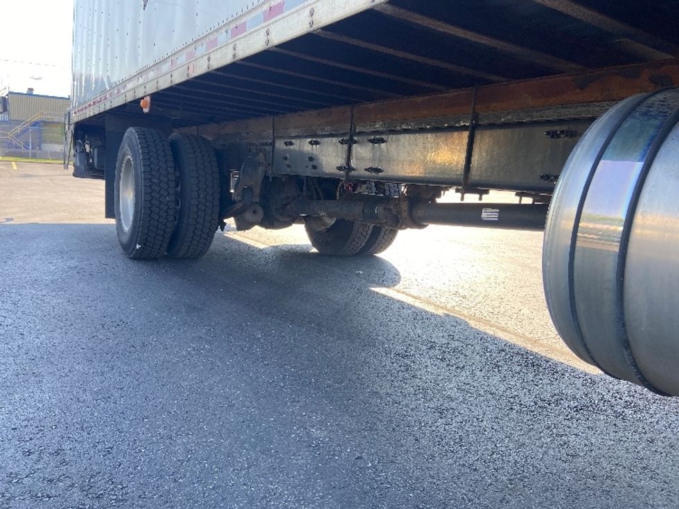 Medium Duty Box Truck-Light and Medium Duty Trucks-Freightliner-2019-M211242S-Mississauga-ON-553,099\n\t\tkm-$ 83,500 - Image 14