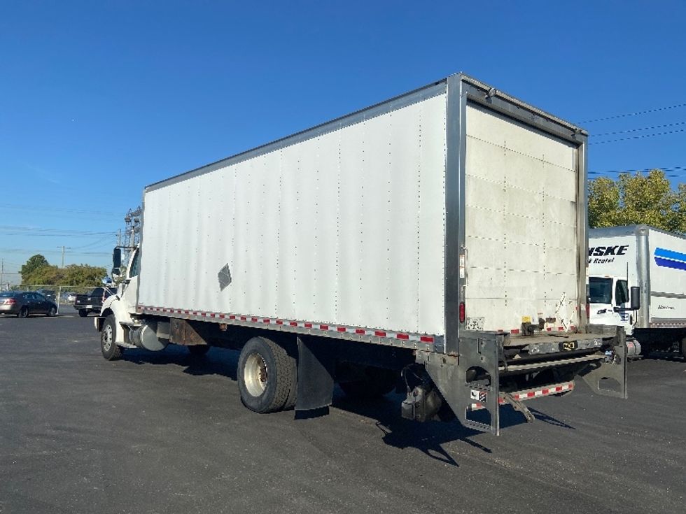 Medium Duty Box Truck-Light and Medium Duty Trucks-Freightliner-2019-M211242S-Mississauga-ON-553,099\n\t\tkm-$ 83,500 - Image 6