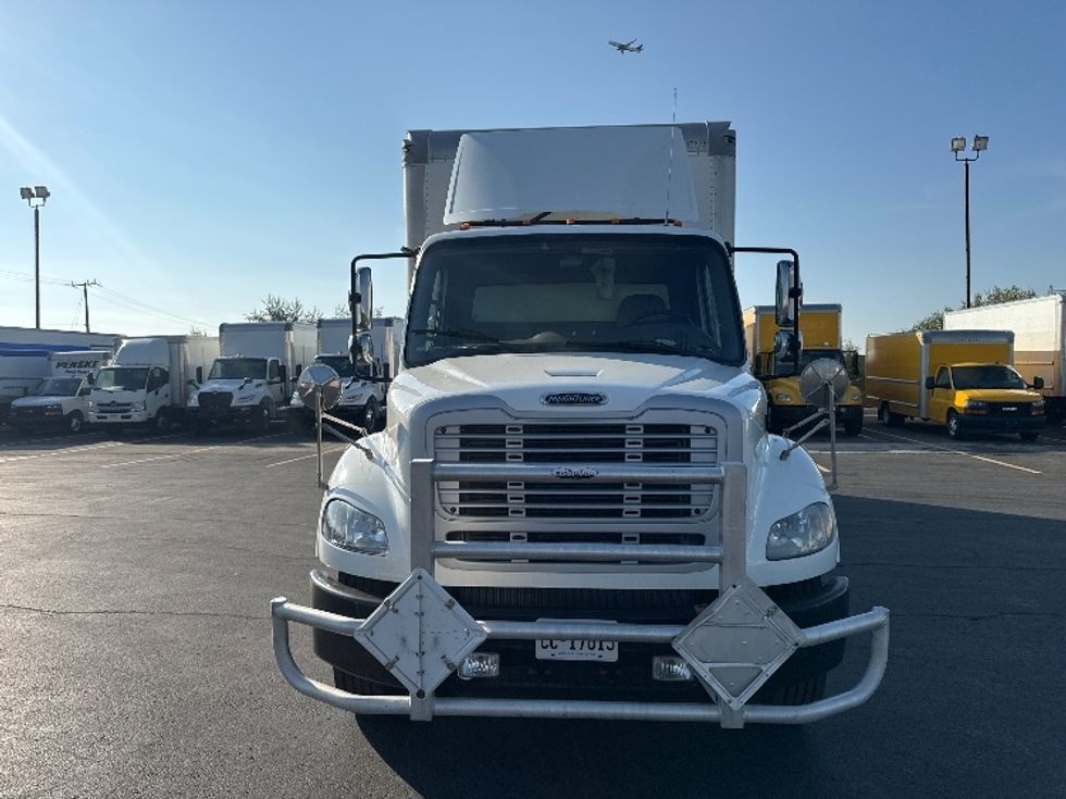 Medium Duty Box Truck-Light and Medium Duty Trucks-Freightliner-2019-M211242S-Mississauga-ON-553,525\n\t\tkm-$ 83,500 - Image 2