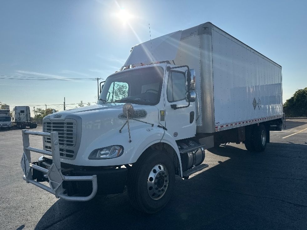 Medium Duty Box Truck-Light and Medium Duty Trucks-Freightliner-2019-M211242S-Mississauga-ON-553,525\n\t\tkm-$ 83,500 - Image 3