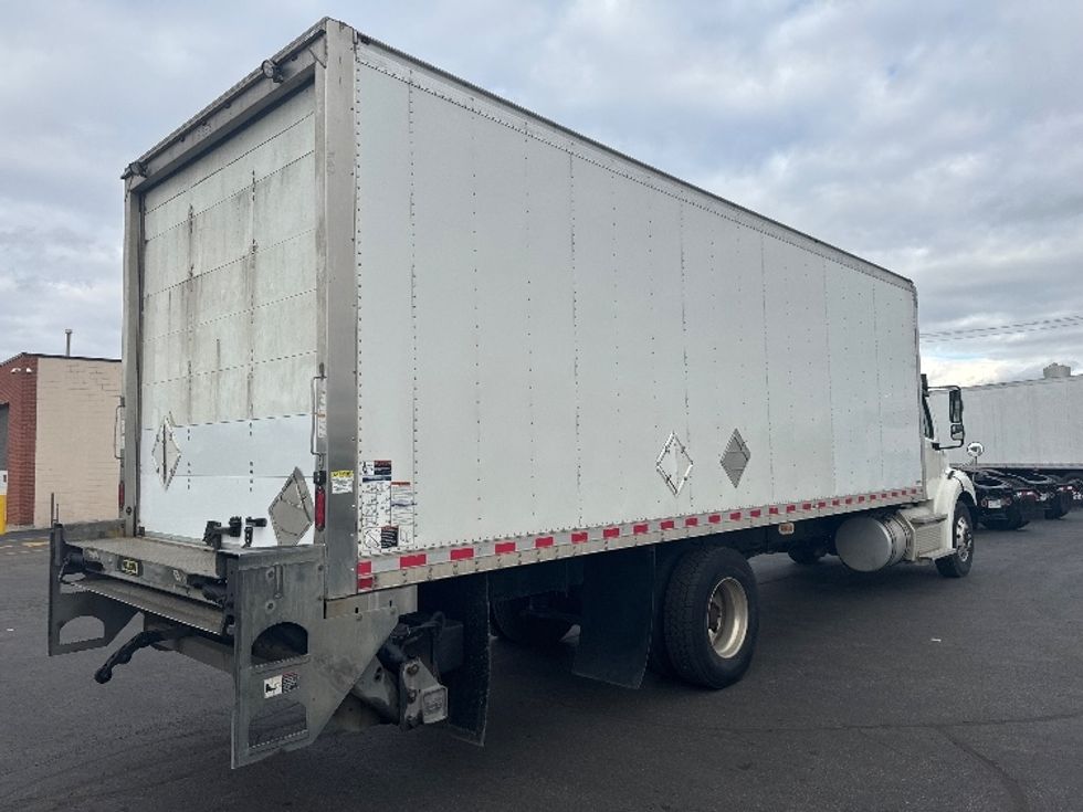Medium Duty Box Truck-Light and Medium Duty Trucks-Freightliner-2019-M211242S-Mississauga-ON-674,704\n\t\tkm-$ 76,000 - Image 14
