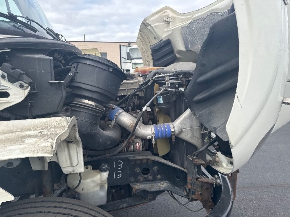 Medium Duty Box Truck-Light and Medium Duty Trucks-Freightliner-2019-M211242S-Mississauga-ON-674,704\n\t\tkm-$ 76,000 - Image 23