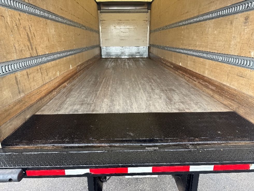 Medium Duty Box Truck-Light and Medium Duty Trucks-Freightliner-2019-M211242S-Romulus-MI-380,513\n\t\tmiles-$ 56,750 - Image 10