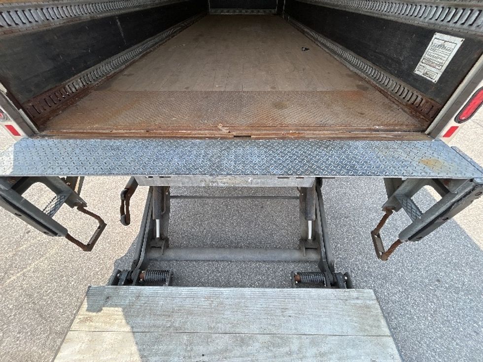 Medium Duty Box Truck-Light and Medium Duty Trucks-Freightliner-2019-M211242S-Saginaw-MI-451,252\n\t\tmiles-$ 50,750 - Image 10