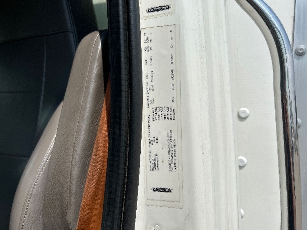 Medium Duty Box Truck-Light and Medium Duty Trucks-Freightliner-2019-M211242S-Saginaw-MI-451,252\n\t\tmiles-$ 50,750 - Image 25