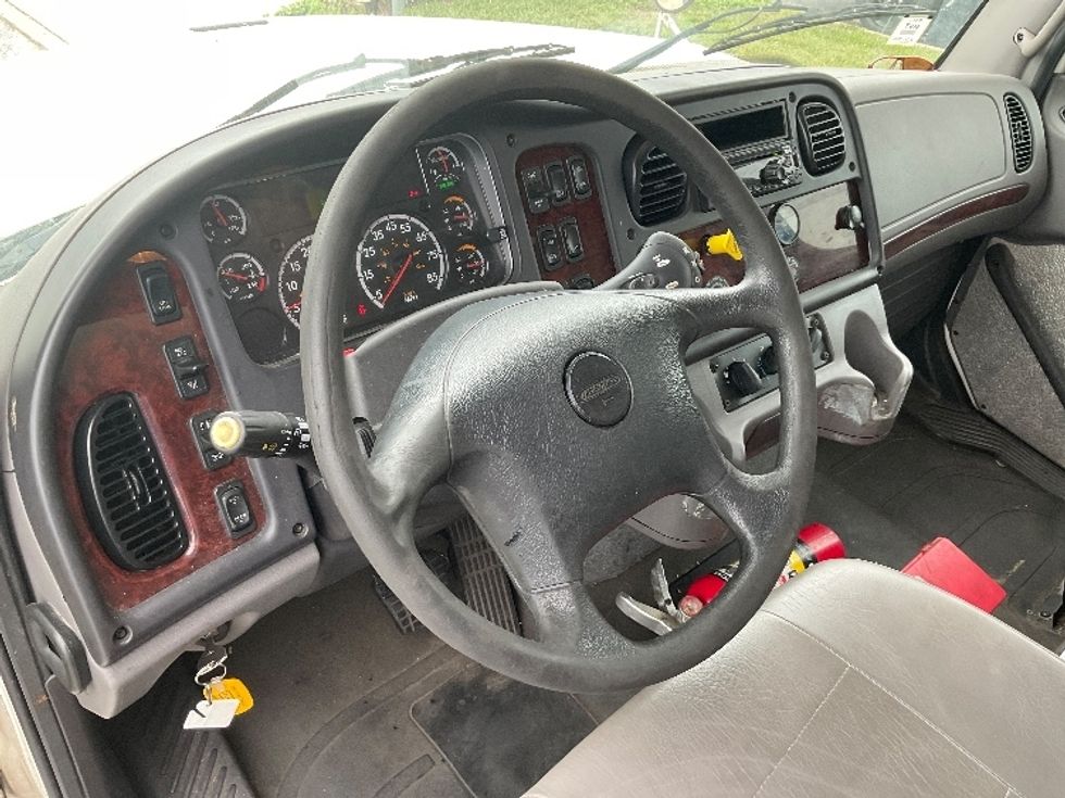 Medium Duty Box Truck-Light and Medium Duty Trucks-Freightliner-2019-M211242S-West Babylon-NY-342,685\n\t\tmiles-$ 55,250 - Image 17