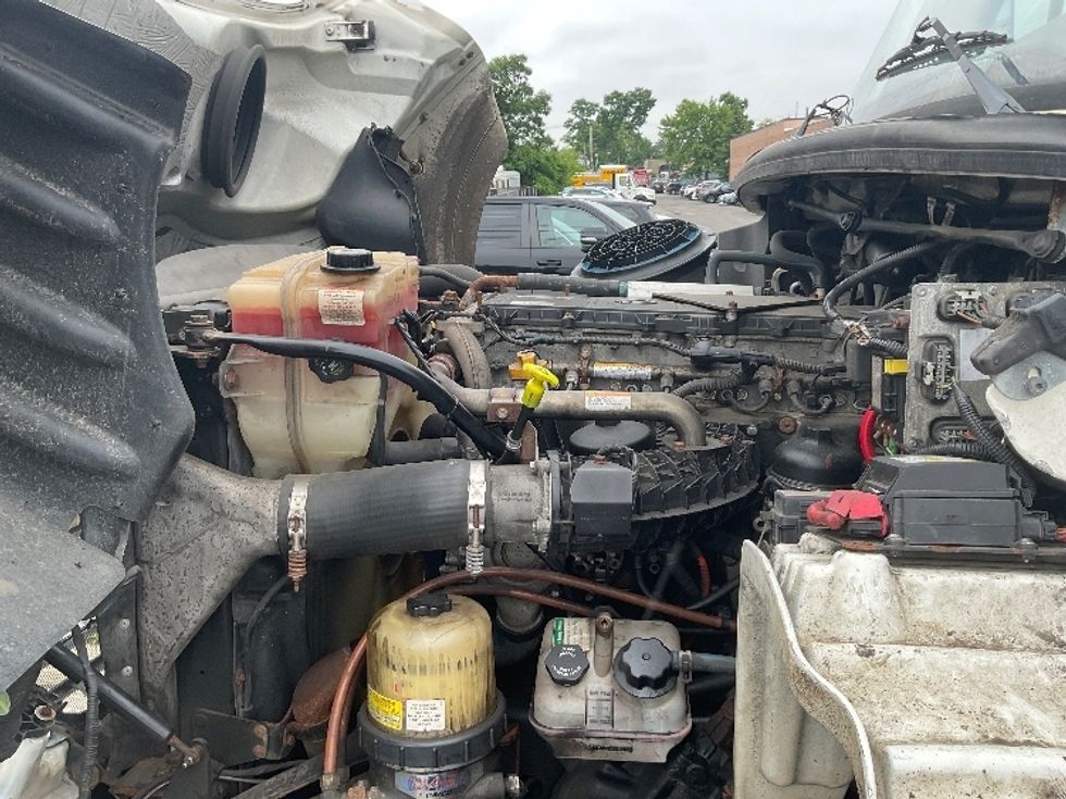 Medium Duty Box Truck-Light and Medium Duty Trucks-Freightliner-2019-M211242S-West Babylon-NY-342,685\n\t\tmiles-$ 55,250 - Image 23