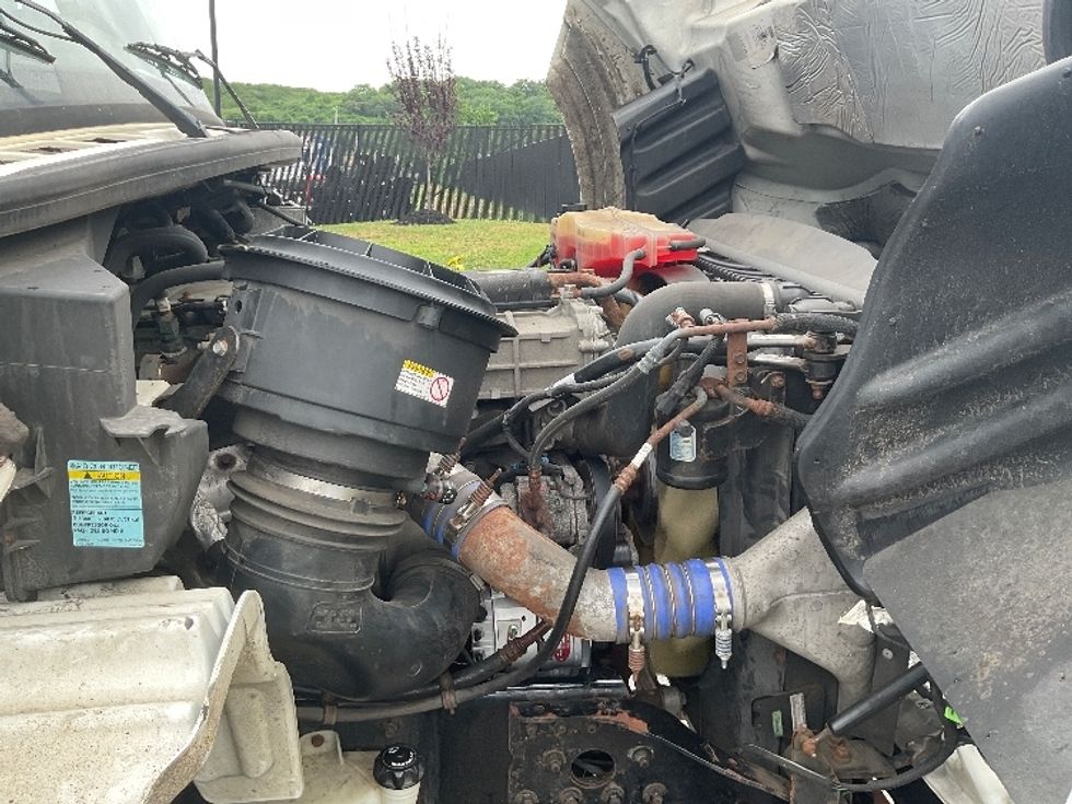 Medium Duty Box Truck-Light and Medium Duty Trucks-Freightliner-2019-M211242S-West Babylon-NY-342,685\n\t\tmiles-$ 55,250 - Image 24