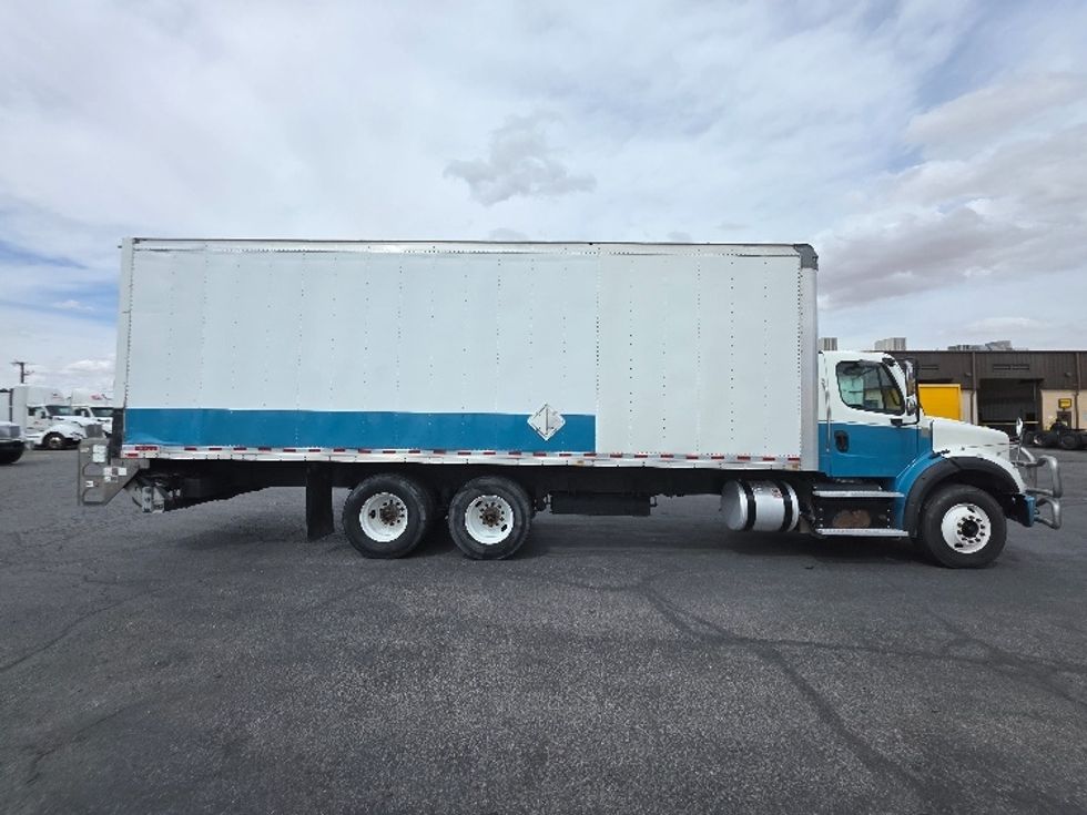 Medium Duty Box Truck-Light and Medium Duty Trucks-Freightliner-2019-M211264S-El Paso-TX-848,506\n\t\tmiles-$ 52,750 - Image 15