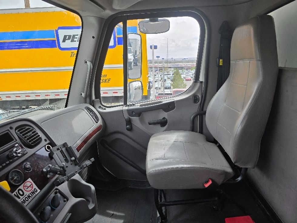 Medium Duty Box Truck-Light and Medium Duty Trucks-Freightliner-2019-M211264S-El Paso-TX-848,506\n\t\tmiles-$ 52,750 - Image 19