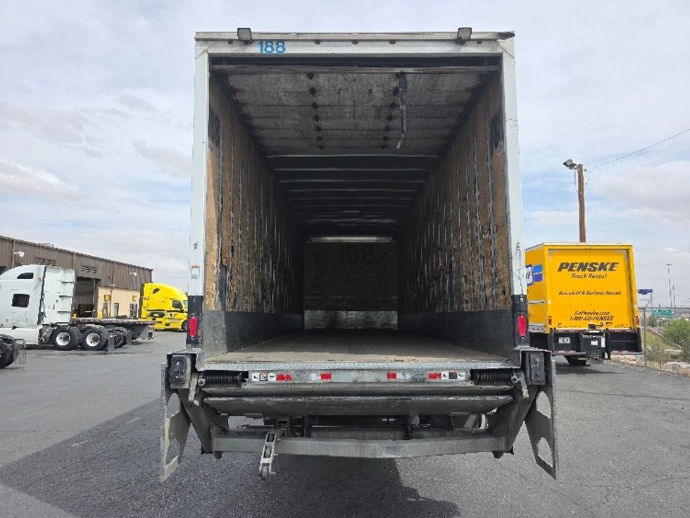 Medium Duty Box Truck-Light and Medium Duty Trucks-Freightliner-2019-M211264S-El Paso-TX-848,506\n\t\tmiles-$ 52,750 - Image 8