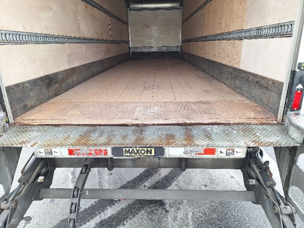 Medium Duty Box Truck-Light and Medium Duty Trucks-Freightliner-2019-M211264S-Londonderry-NH-205,494\n\t\tmiles-$ 82,500 - Image 10